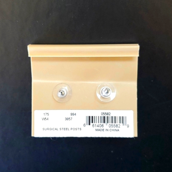 🛍2/$10 NWT Monet2 Blue Crystal Pierced Earrings - Picture 4 of 4